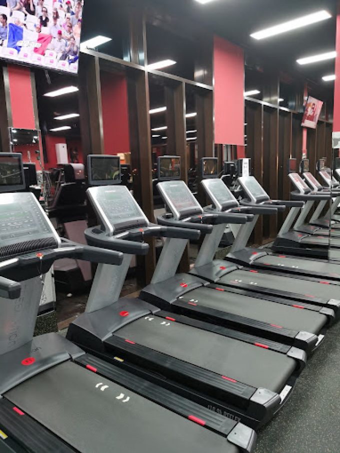 Crony Fitness Gym - Treadmills